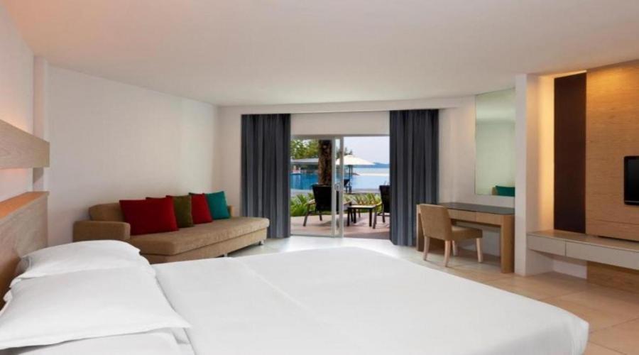 Century Langkasuka Resort Langkawi パンタイ・サナング エクステリア 写真
